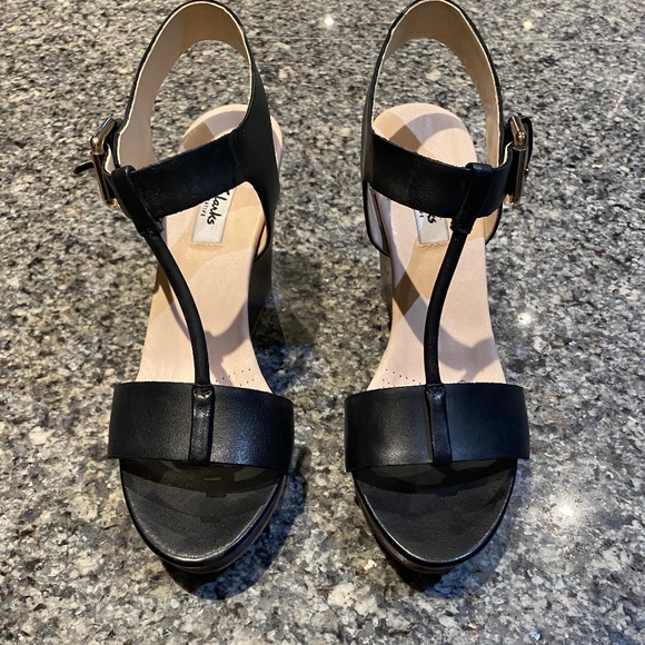 Clarks two toned wedges 7.5 - Picture 1 of 3